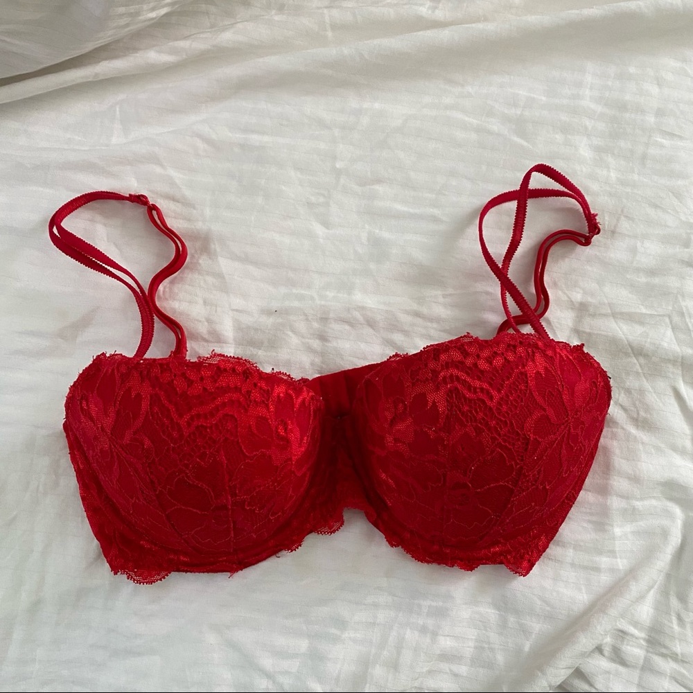 VS Pink Lightly Lined Balconette Date Bra in Red